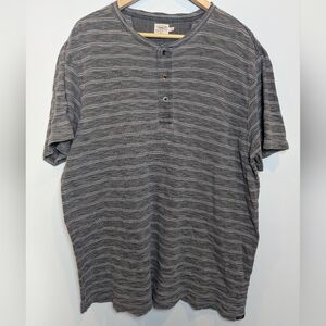 Faherty Men's Size XL Charcoal Striped Short Sleeve Henley
